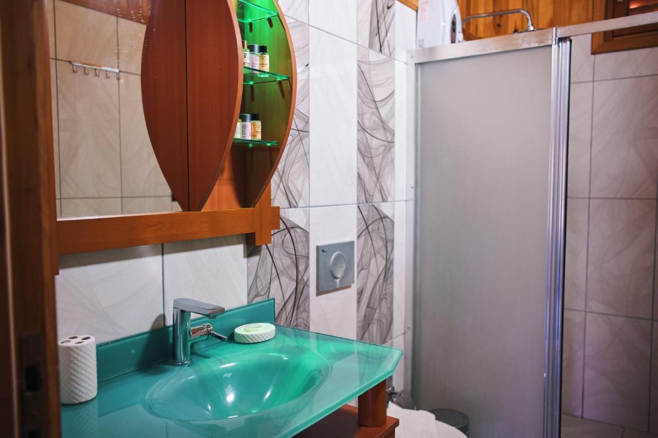 Leontopolis Apart Otel Чирали Екстер'єр фото
